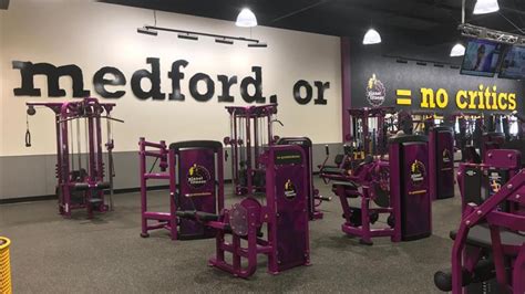 Planet fitness medford - About. We strive to create a workout environment where everyone feels accepted and respected. That’s why at Planet Fitness Airmont, NY we take care to make sure our club is clean and welcoming, our staff is friendly, and our certified trainers are ready to help. Whether you’re a first-time gym user or a fitness veteran, you’ll always have ...